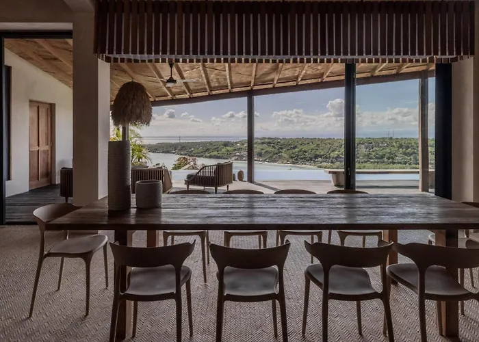 Panorama Ceningan Nusa Lembongan