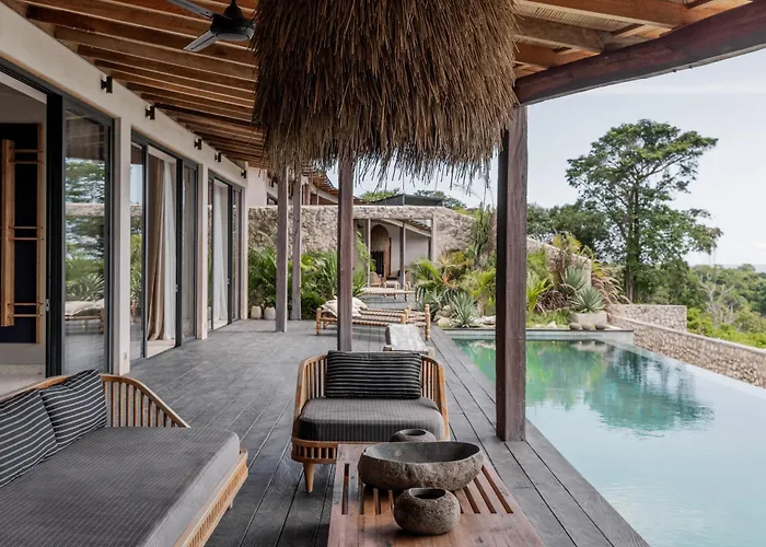Panorama Ceningan Villa Nusa Lembongan